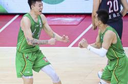 开云体育下载-包含火箭轻取太阳，郭艾伦高光表现的词条