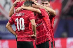 开云体育官方网站-关于主场助威声震天，球队士气高昂，势不可挡！的信息