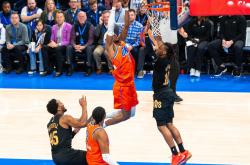 开云体育下载-骑士队不敌对手，面临困难挑战的简单介绍