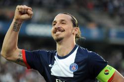 开云官网-赛道上的红色风暴，塞恩斯领衔红牛车队完胜法拉利