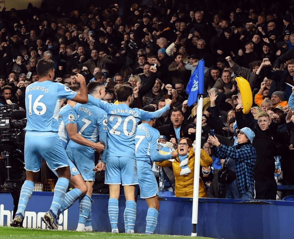 曼城绝杀瑞典，德利赫特打破历史纪录