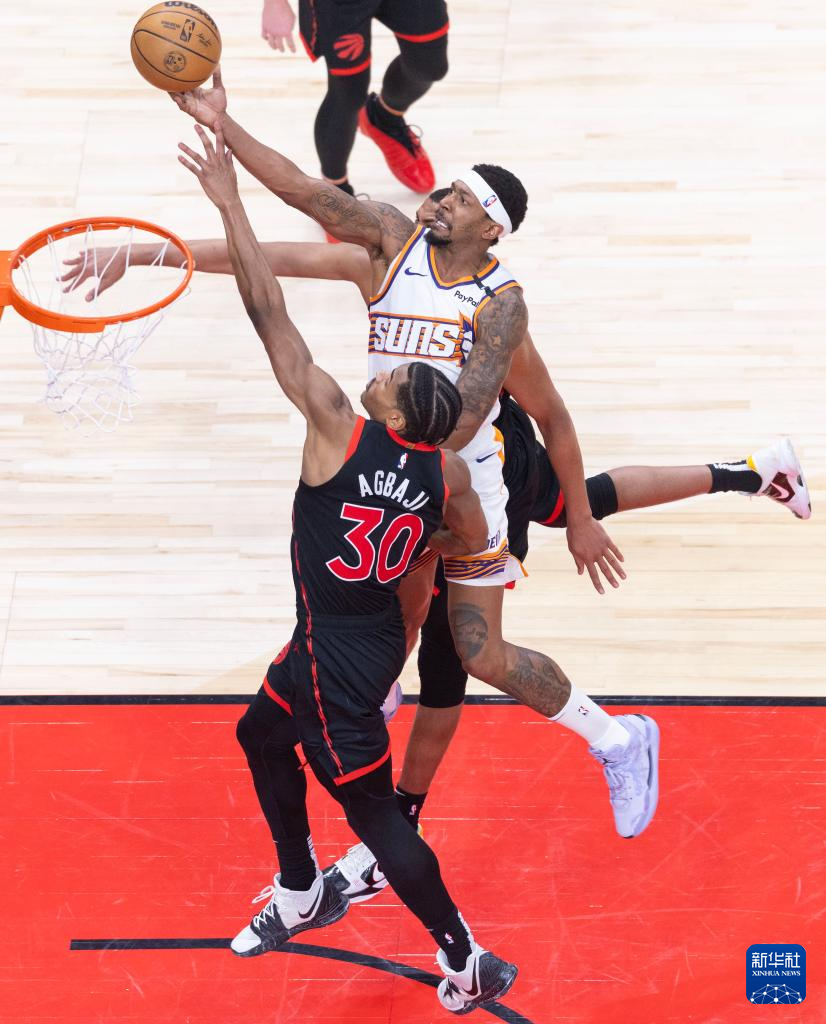 包含猛龙队大比分胜利，奠定晋级基础的词条