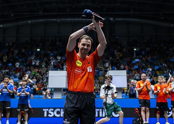 包含法国乒乓球队强势中国乒乓球队，波尔统治全场的词条