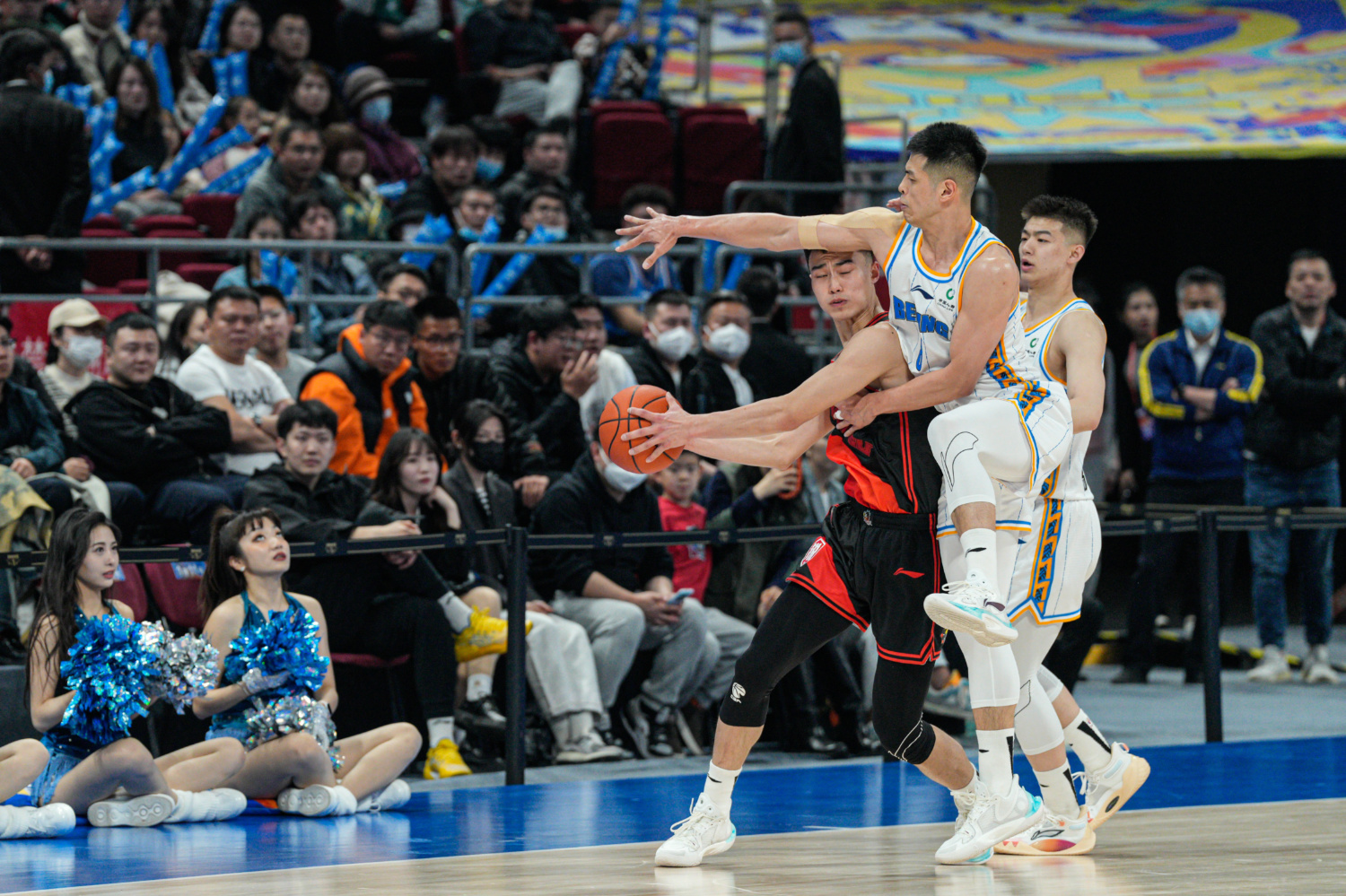 包含北京队力克青岛队，布克关键制胜的词条