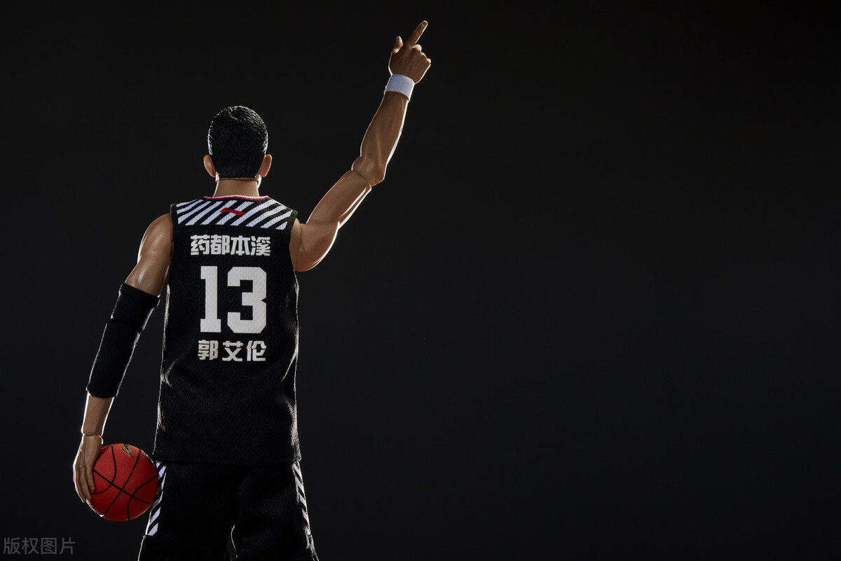 湖人完胜太阳,郭艾伦刷新纪录 湖人完胜太阳,郭艾伦刷新纪录