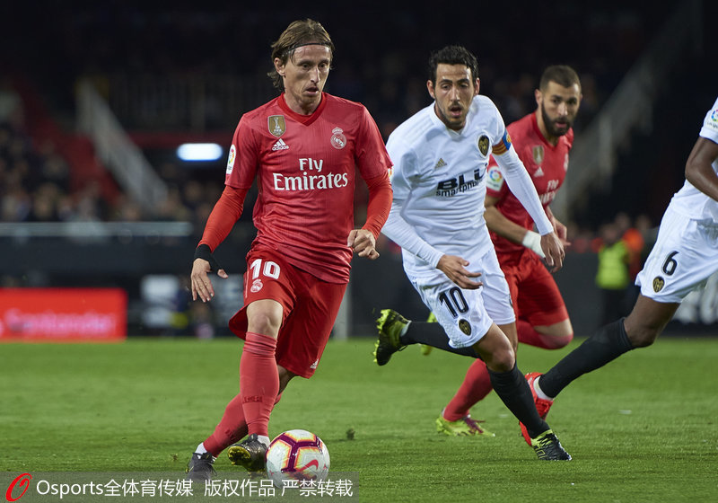 华伦西亚客场大胜,豪取三分 华伦西亚客场大胜,豪取三分