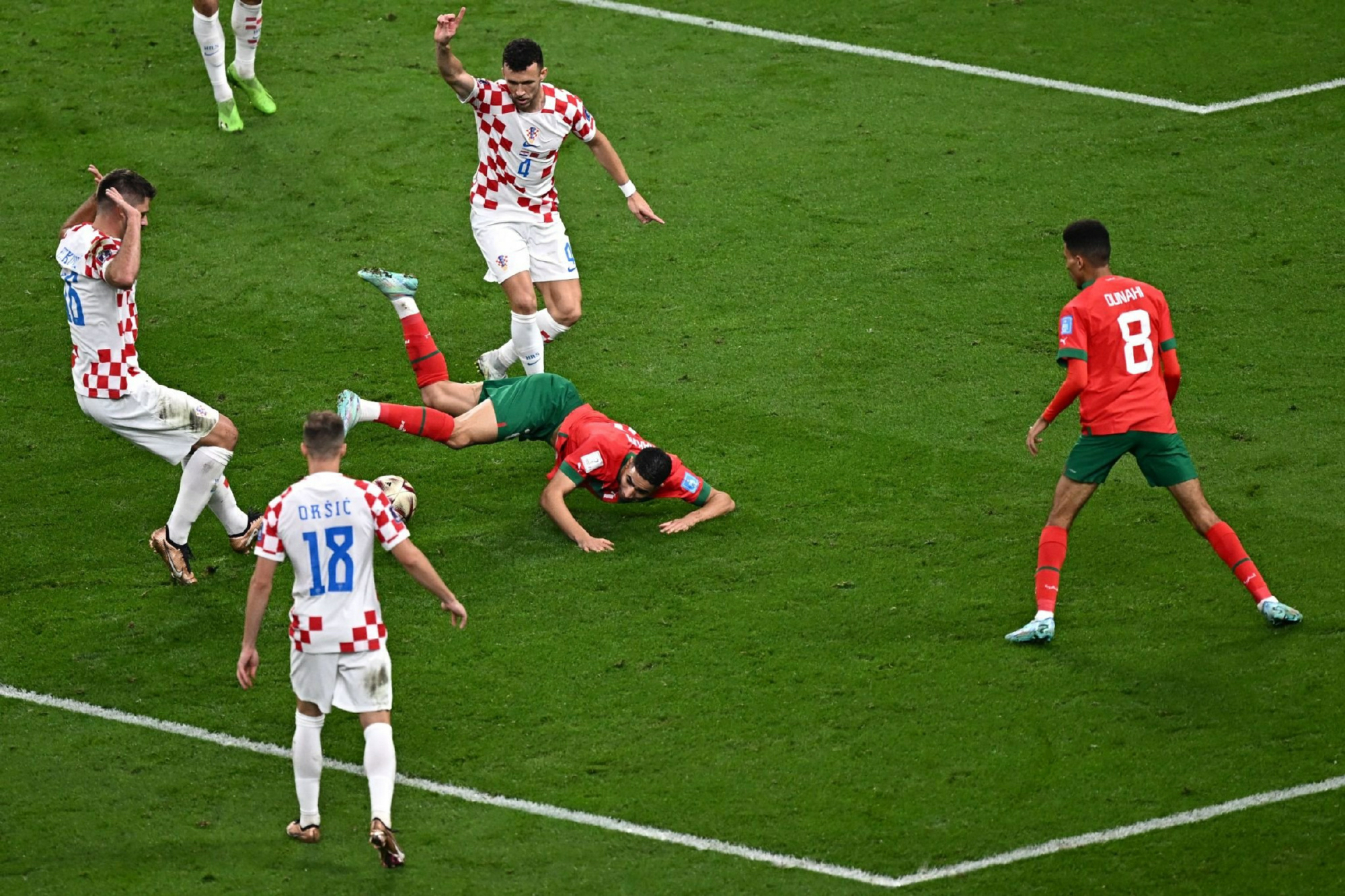 摩洛哥国脚表现出彩，联赛打入制胜球