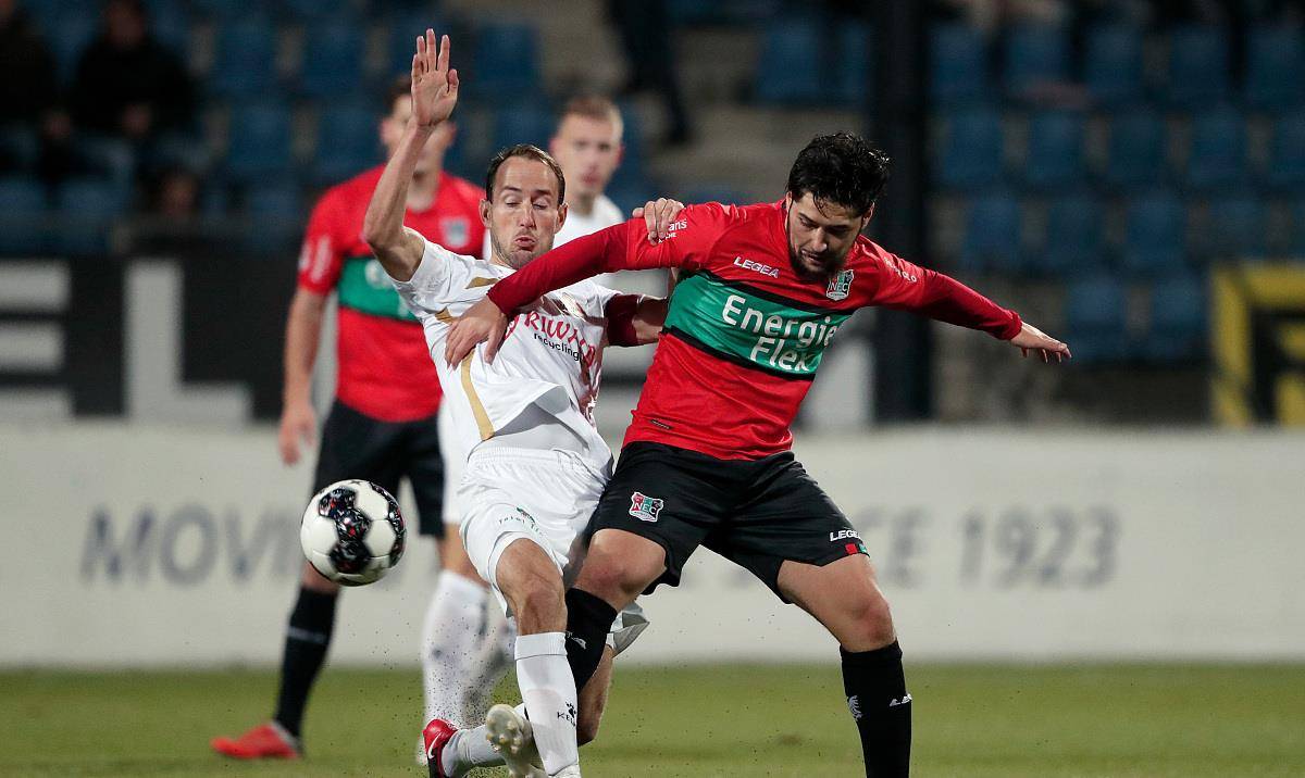 格拉纳达惊险取胜，保持不败纪录