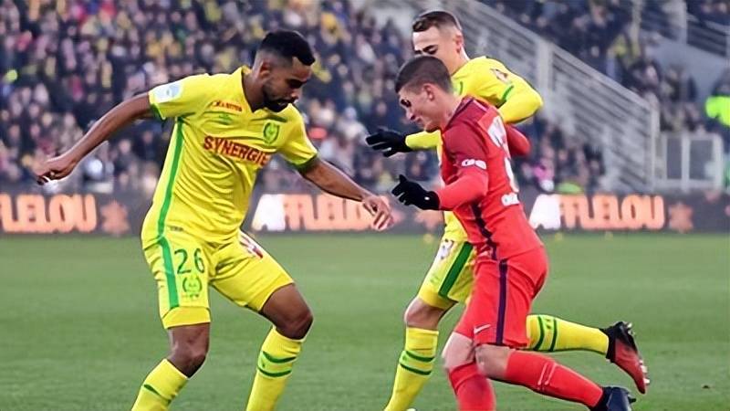 关于阿雅克肖主场战胜昂热，保持不败纪录的信息