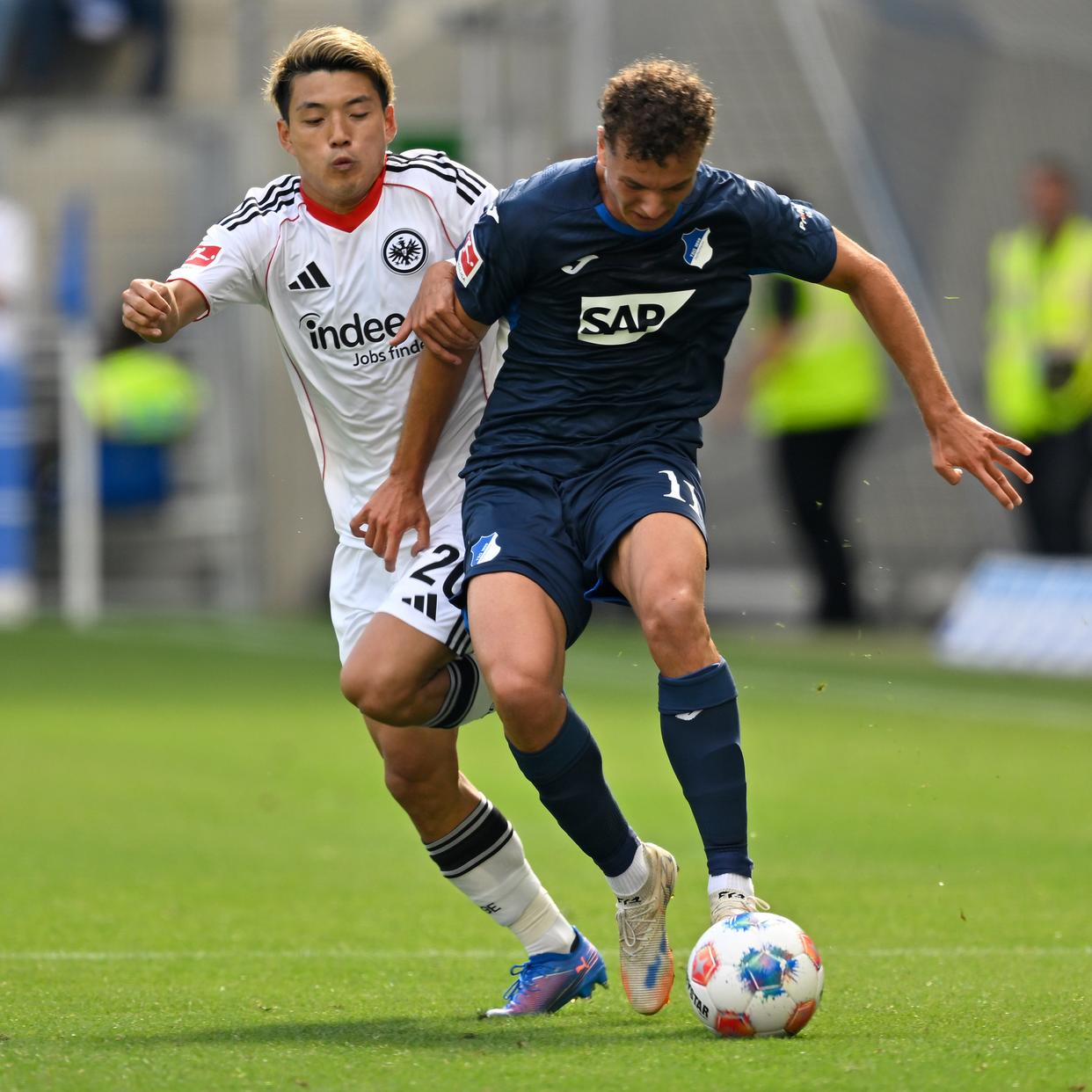 法兰克福主场胜汉堡，德甲保级压力瞬间减轻的简单介绍