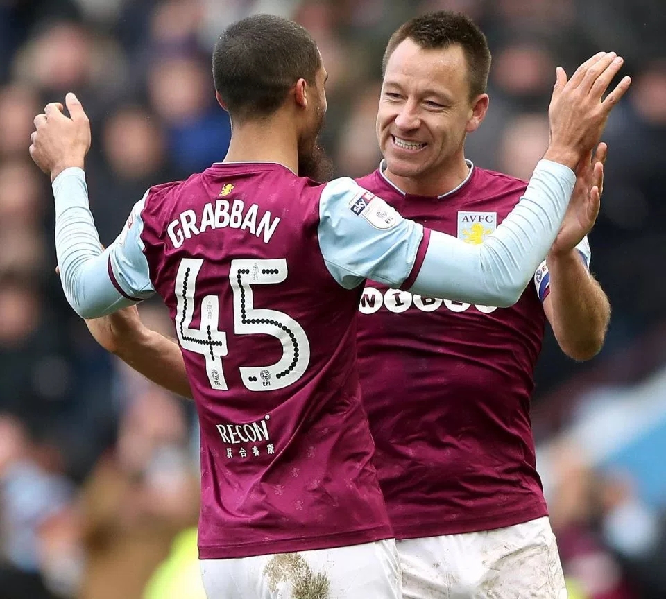 包含诺里奇胜阿斯顿维拉，取得关键胜利的词条