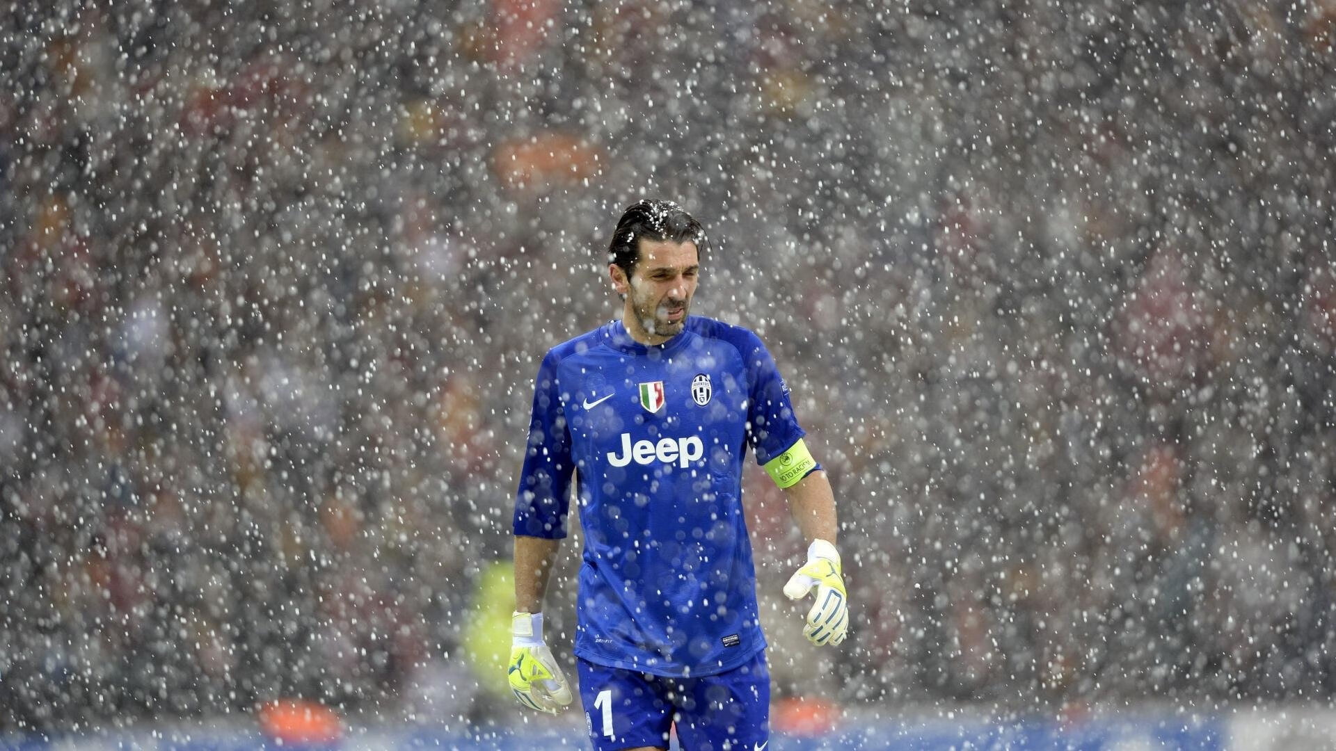 英超争冠之夜,弗拉霍维奇连续得分拉开差距