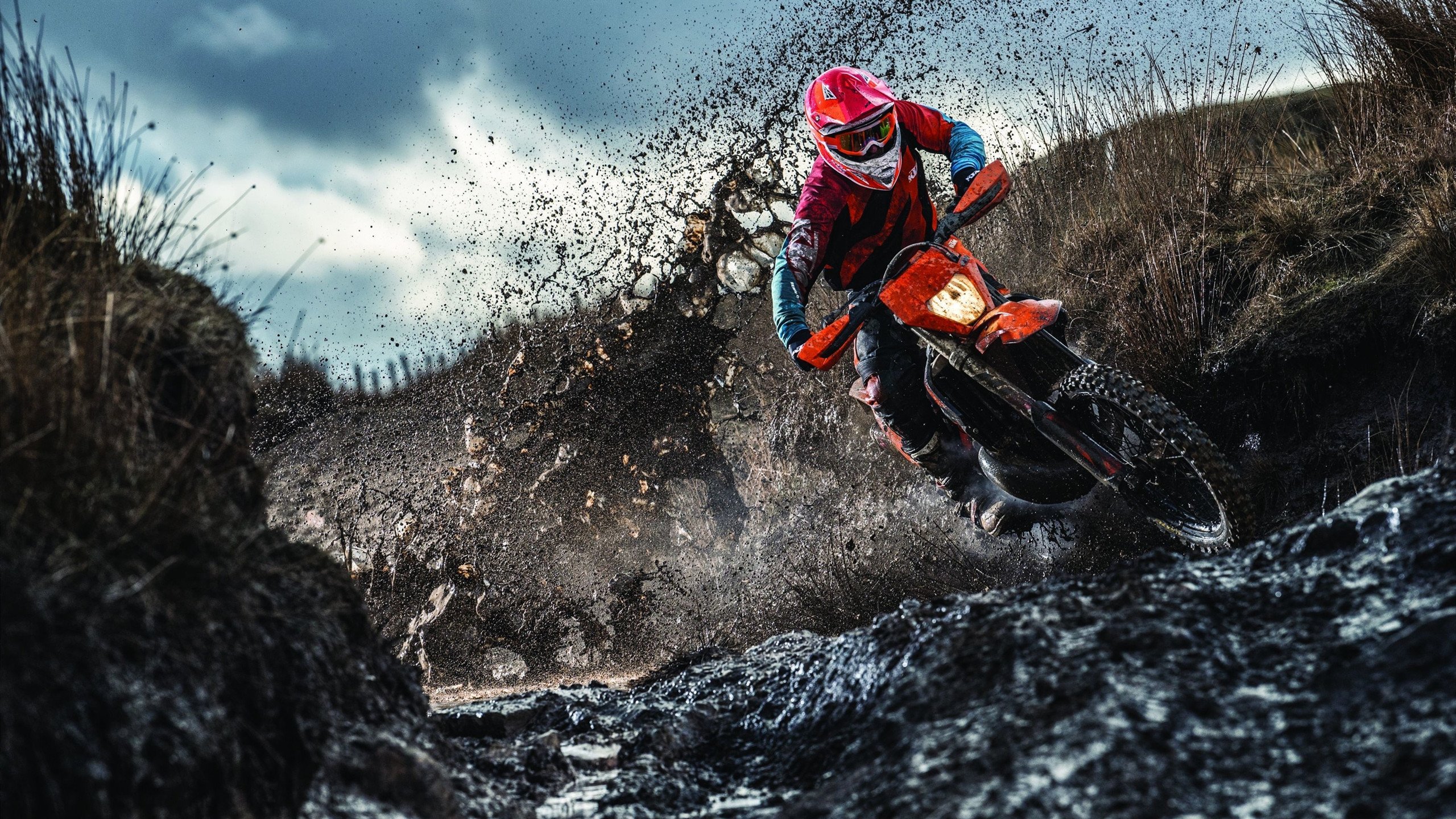 黄潜硬仗淬火成金,门迪末节主宰书写欧战传奇